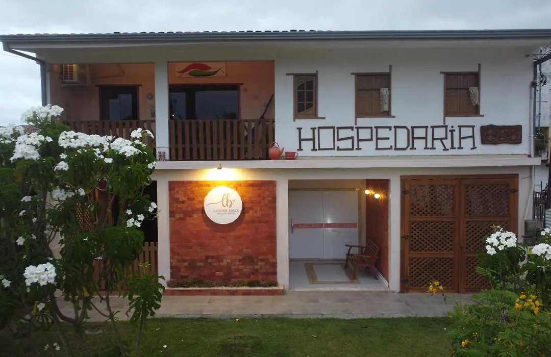 Hospedaria Cosanostra-1